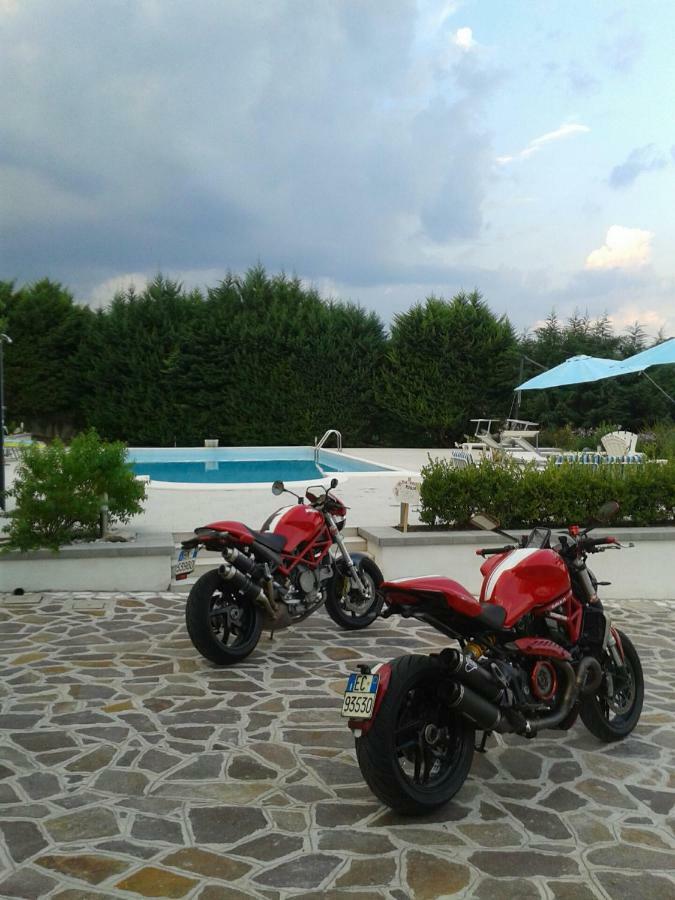 Globetrotter Bed & Breakfast ฟอร์เมีย ภายนอก รูปภาพ